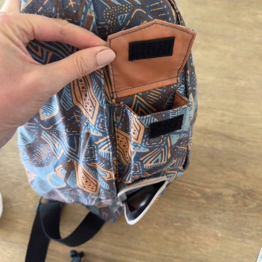 KAVU Rope Bag Sling Backpack Mesa-Southwestern Geometric Tribal Blue Orange